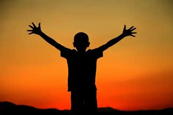 中国人均身高飙升揭秘：先天基因开挂？后天营养才是隐藏MVP