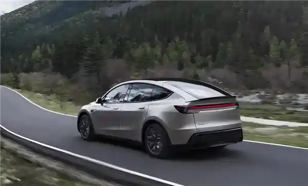 特斯拉Q3交付狂飙49.7万辆！中美欧三地齐燃，全球爆款背后的奇迹时刻