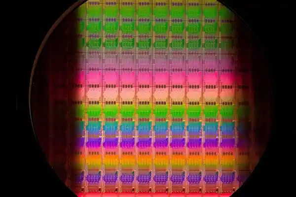 安世荷兰装可怜引争议：中方企业回应遭冷落？