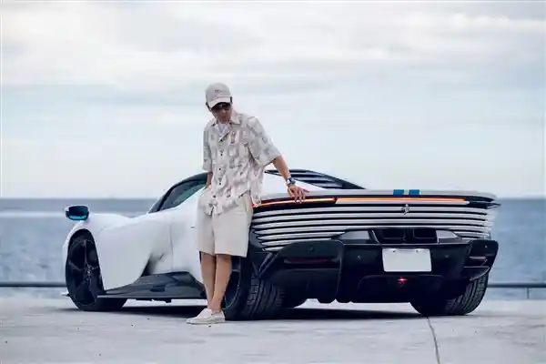 林俊杰豪掷千万购入法拉利旗舰超跑Daytona SP3 网友：实力与品味并存