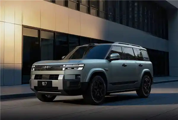 比亚迪10月销量爆表：9款车型超2万 达卡拉爆火出圈