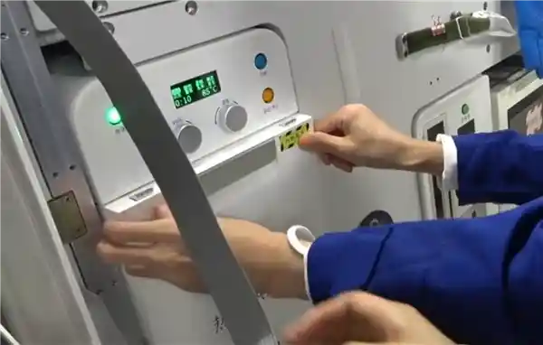 太空烤箱上线！航天员首尝美味烤鸡翅