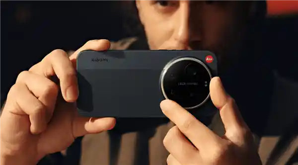 小米17 Ultra徕卡版震撼上市：年轻人首部徕卡手机售价7999元起