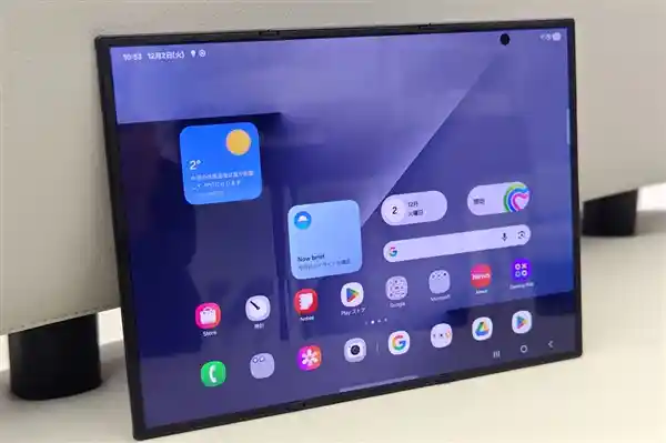 三星三折叠屏跳过骁龙8 Gen 3！高管首度回应：不追芯，先搞定折学终极难题