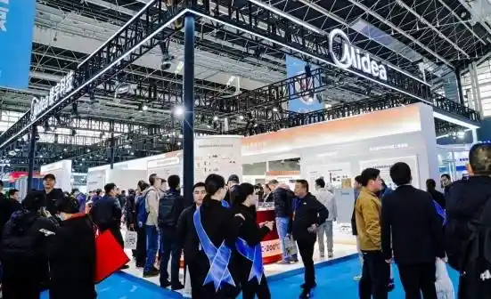 美的楼宇科技：热泵创新应用全面升级，多能互补协同全场景解锁