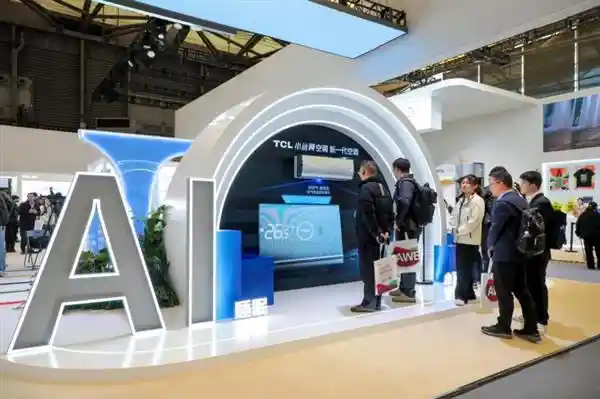 TCL首次以奥林匹克全球合作伙伴身份亮相，携三大产业闪耀AWE 2025