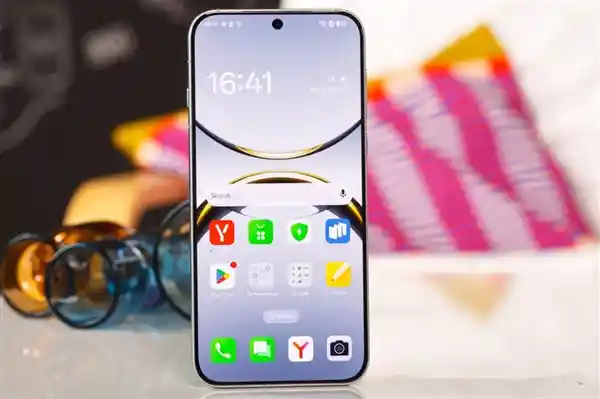 《直屏旗舰天花板！OPPO Find X8 Ultra核心参数全面曝光》