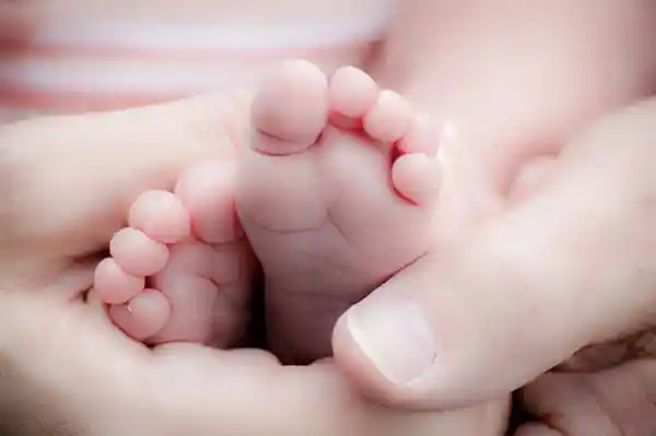 未来黑科技：机器人替人类生育？伦理许可下或成现实！
