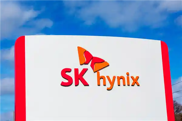 SK海力士:HBM产能2025年售罄，客户抢先下单规避特朗普芯片关税风险