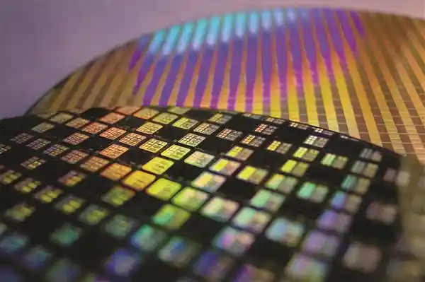 陈立武：Intel 18A首批客户进入最终设计阶段，年中首次投产在即！