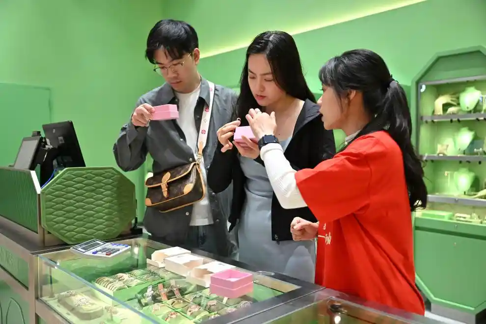 打造热力之城，海南国际旅游消费中心引领消费升级