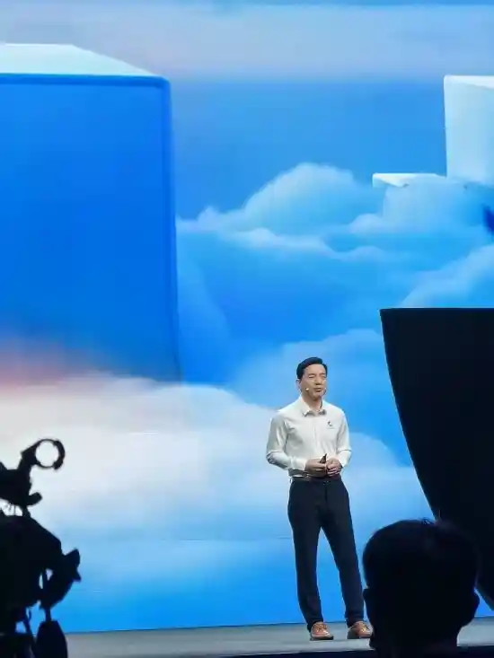 百度文心一言4.5 Turbo震撼来袭！价格狂降80%，成本仅DeepSeek四成，重塑行业格局