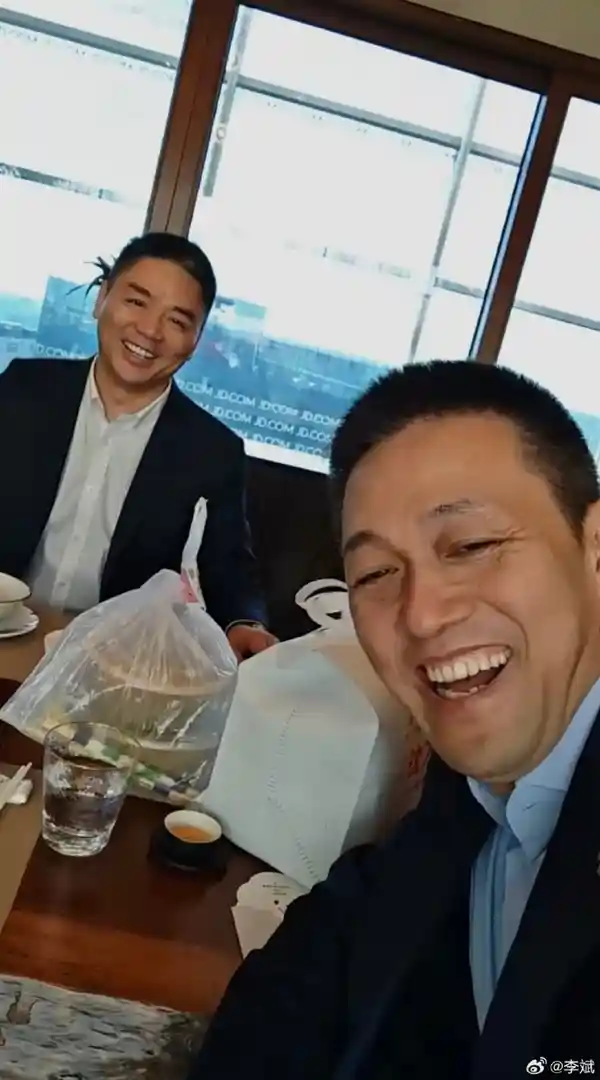 刘强东与李斌的低调聚餐：京东外卖背后的老板朋友圈揭秘