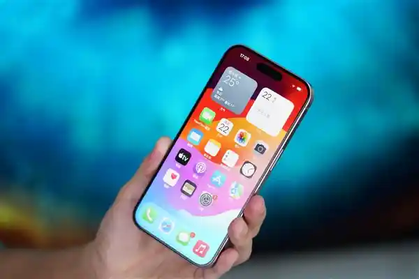 《果粉注意！iPhone 16系列官方大幅下调售价，最高直降1500元+》