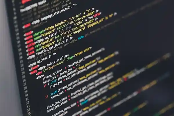 AI代码占比超30%！阿里通义灵码强势入职蔚来，自动驾驶进入智能编程新时代