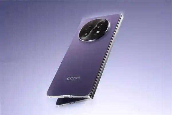 《独家揭秘：OPPO Find N6即将问世，全球首搭高通骁龙8 Elite 2芯片》