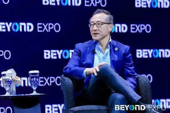 《蔡崇信的职场忠告：把目光更多投向老板》