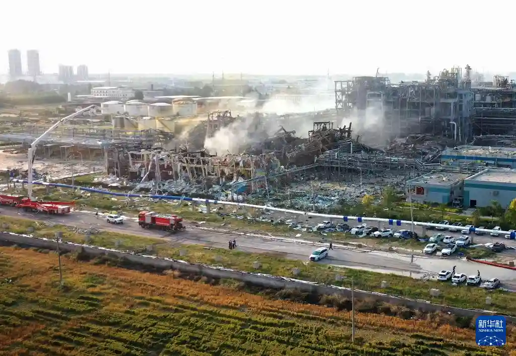 山东高密化工厂突发爆炸！5人遇难6人失联，现场画面曝光