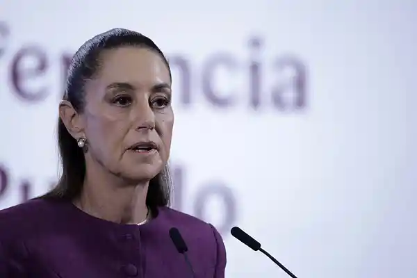墨西哥总统强硬回应：主权不容交易，断然拒绝美军入境缉毒提议