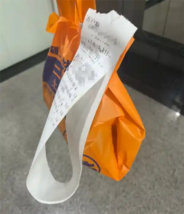餐饮界内卷新高度：小票打印堪比长篇小说