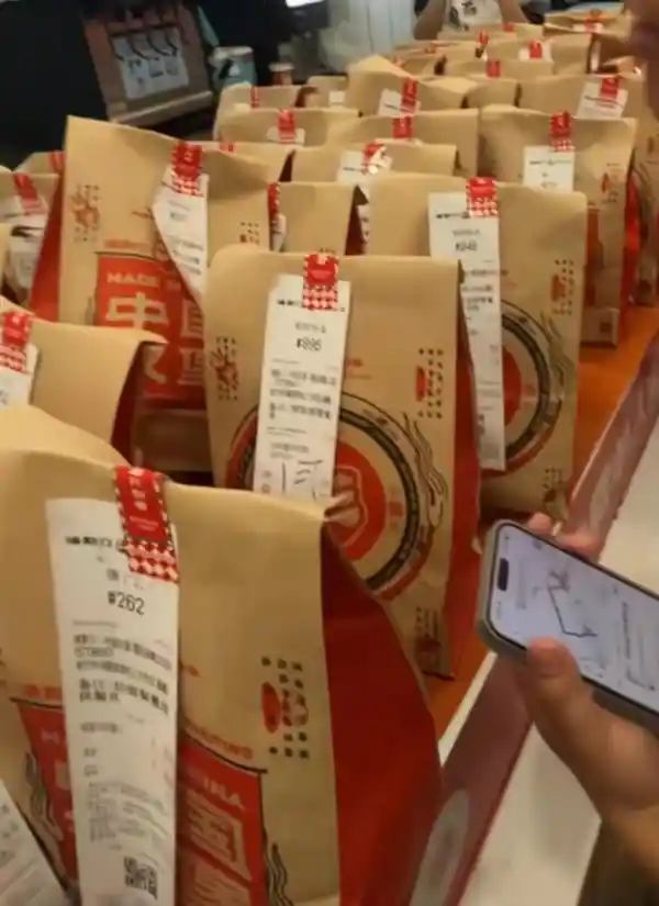 《外卖大战陷困局：价格战难续辉煌，创新才是破局之道》