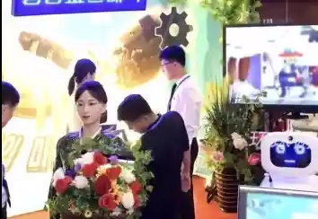 AI美女机器人惊艳亮相，朝鲜科技新突破还是网络骗局？
