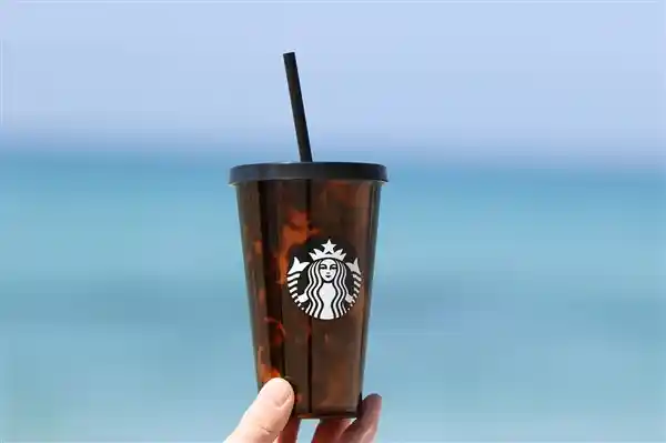 一天工资全买星巴克能喝多少杯？估值350亿的星巴克中国要卖了！