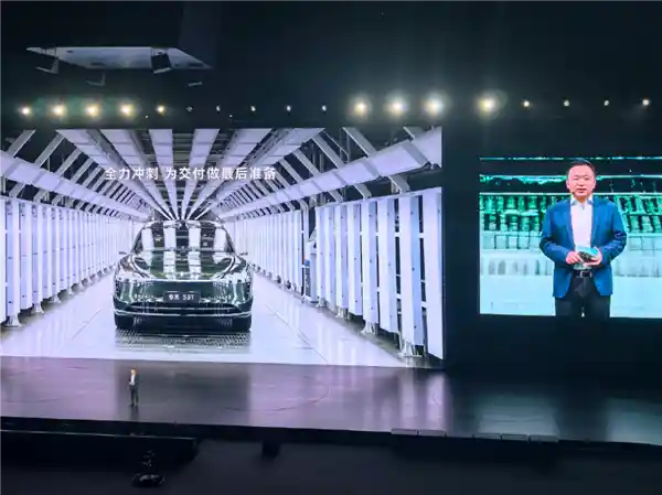 张建勇放话：享界S9T热销之时，余承东将再登神坛