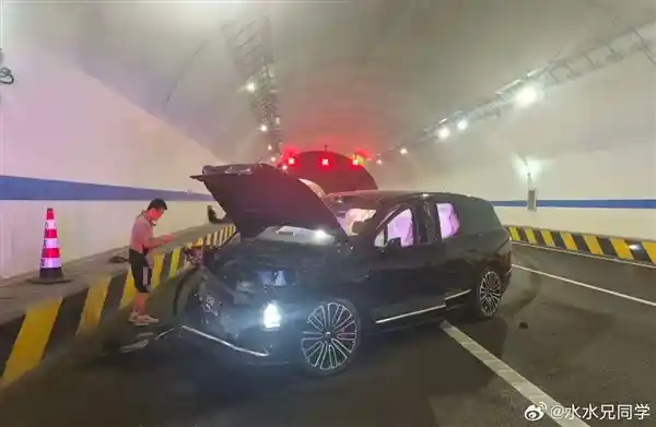 蔚来ES8首事故疑云：官方澄清为工作车非自动驾驶状态