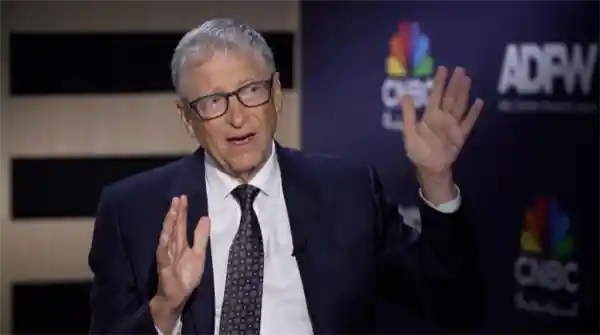 AI失控危机：比尔·盖茨警告超级武器或成生物恐怖新威胁