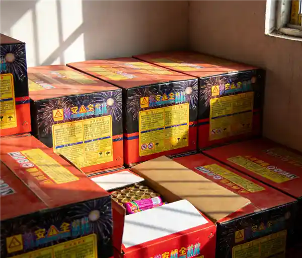 朋友圈卖烟花被点名！违法风险你承担得起吗？