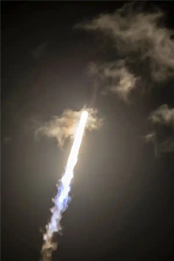 33次！猎鹰9号再破纪录，创造航天新传奇