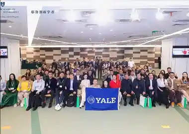 周鸿祎：AI 5分钟写代码，我却要花1小时看懂