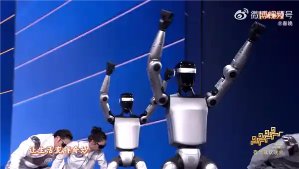 曾登春晚的魔法原子创始人悄然离职，曾与宇树同台引热议